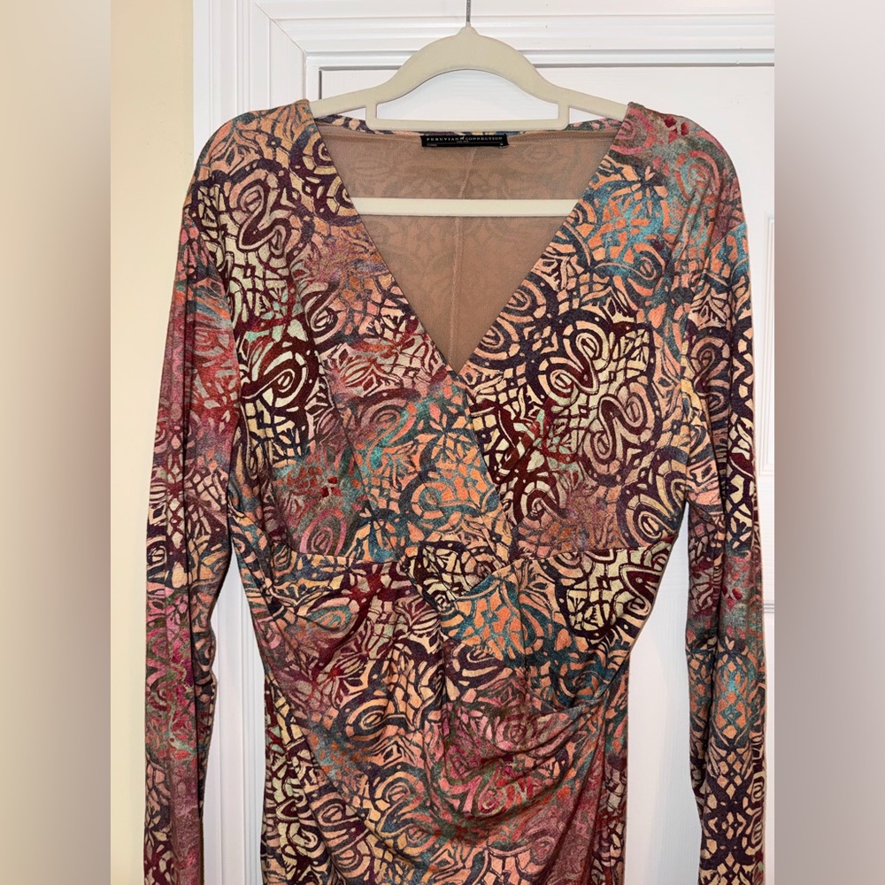 Peruvian Connection Printed Bodycon Dress Size M Ruched V Neck Boho - Picture 3 of 9